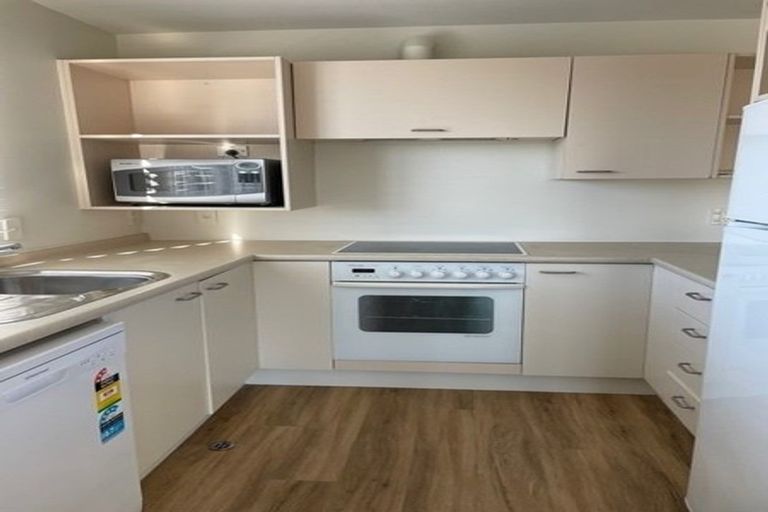 Photo of property in 4/21 Hewitts Road, Merivale, Christchurch, 8014