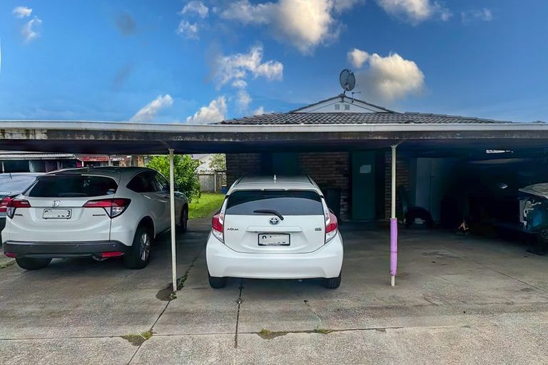 Photo of property in 2/117 Astley Avenue, New Lynn, Auckland, 0600