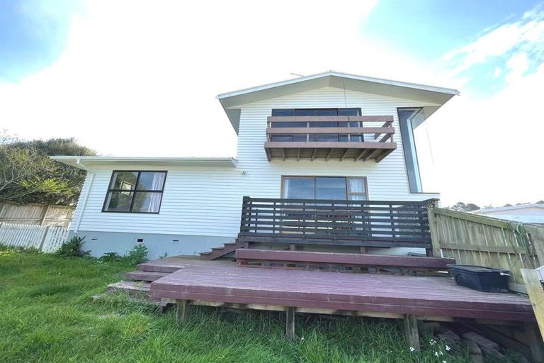 Photo of property in 122 Triangle Road, Massey, Auckland, 0614