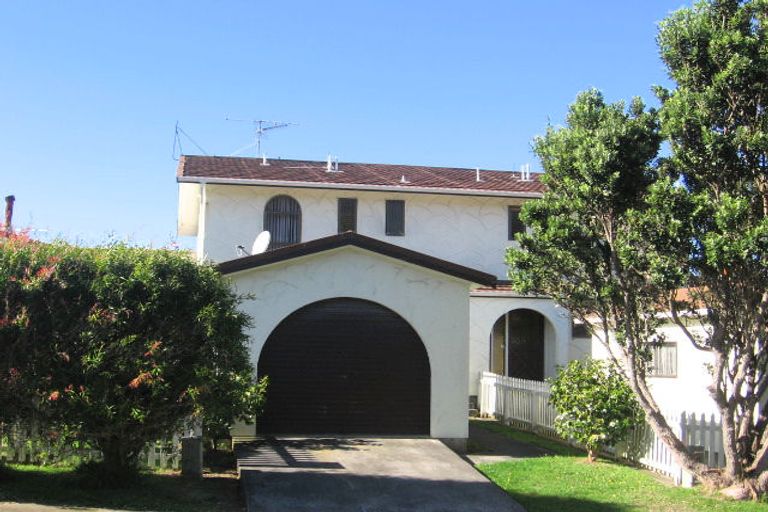 Photo of property in 14 Te Kiteroa Grove, Churton Park, Wellington, 6037