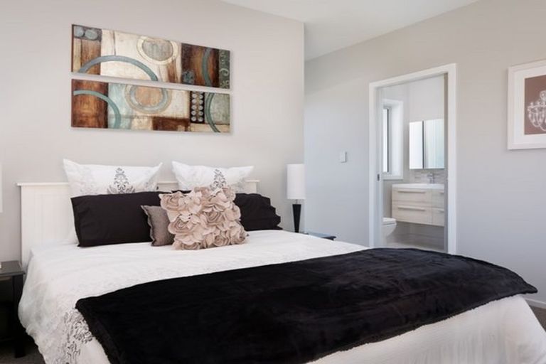 Photo of property in 56 Armstrong Avenue, Carterton, 5713