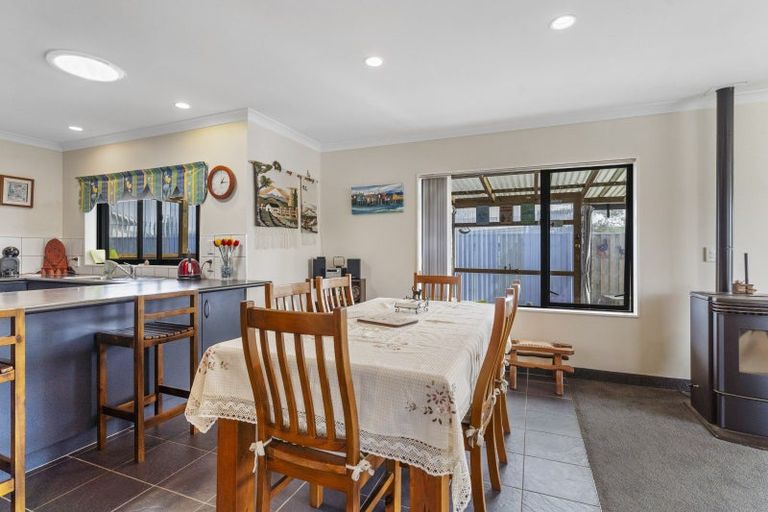 Photo of property in 273 Rangiuru Road, Otaki, 5512