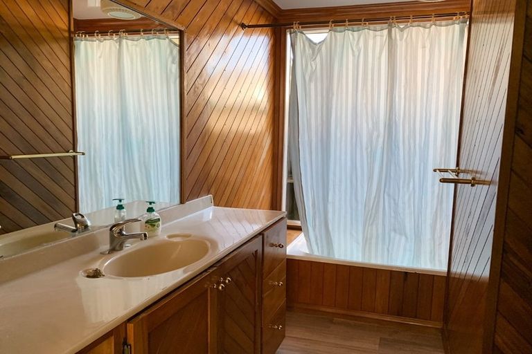 Photo of property in 18 Kauri Street, Woburn, Lower Hutt, 5011