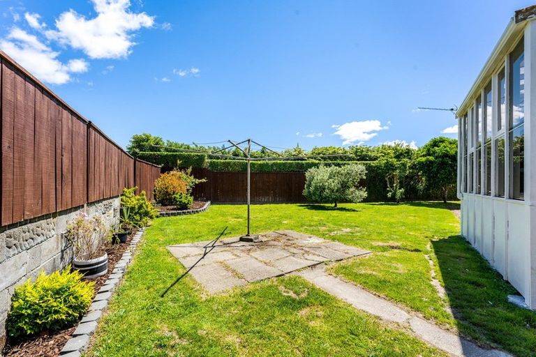 Photo of property in 23 Hall Grove, Ebdentown, Upper Hutt, 5018