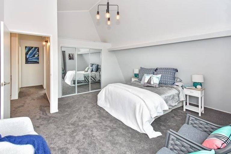 Photo of property in 2/8 Wood Street, Papakura, 2110