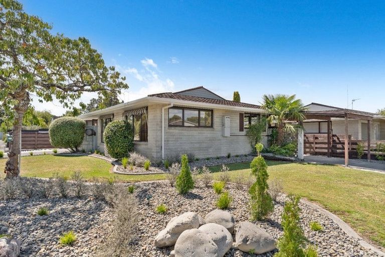 Photo of property in 1 Cobham Place, Solway, Masterton, 5810