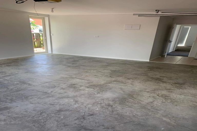 Photo of property in 27a Doment Crescent, Orewa, 0931