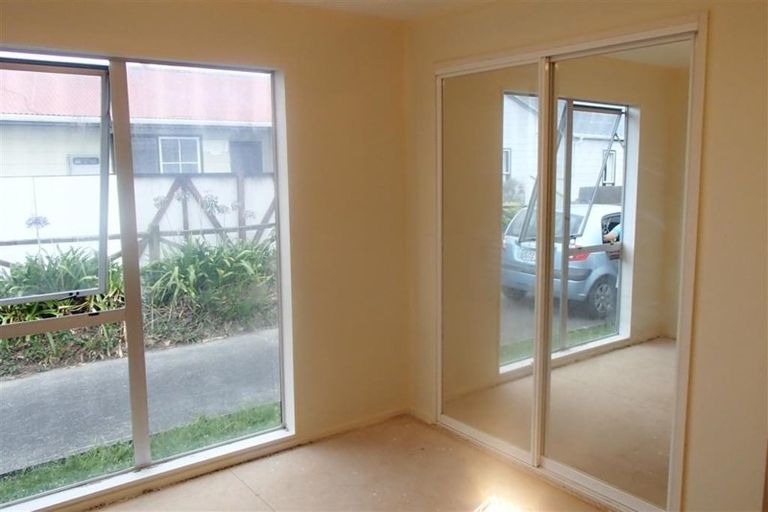 Photo of property in 27 Awamutu Grove, Waiwhetu, Lower Hutt, 5010