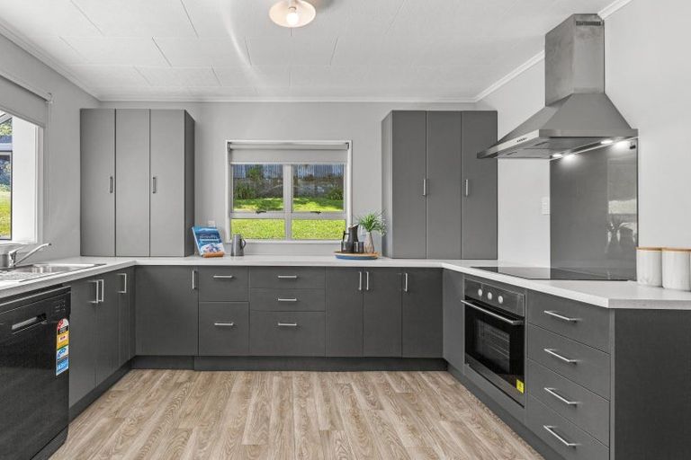 Photo of property in 54 Main Road, Raglan, 3225