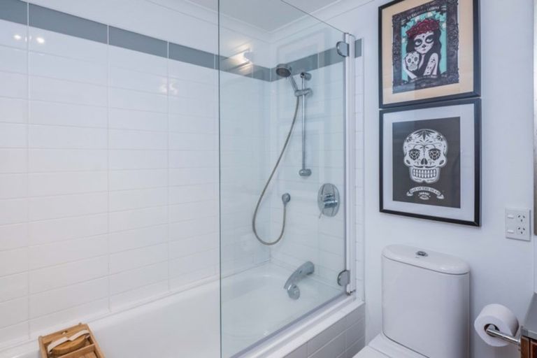 Photo of property in Augusta Apartments, 23/254 Willis Street, Te Aro, Wellington, 6011