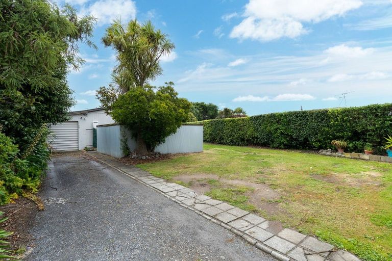 Photo of property in 33 Kiharoa Street, Otaki Beach, Otaki, 5512