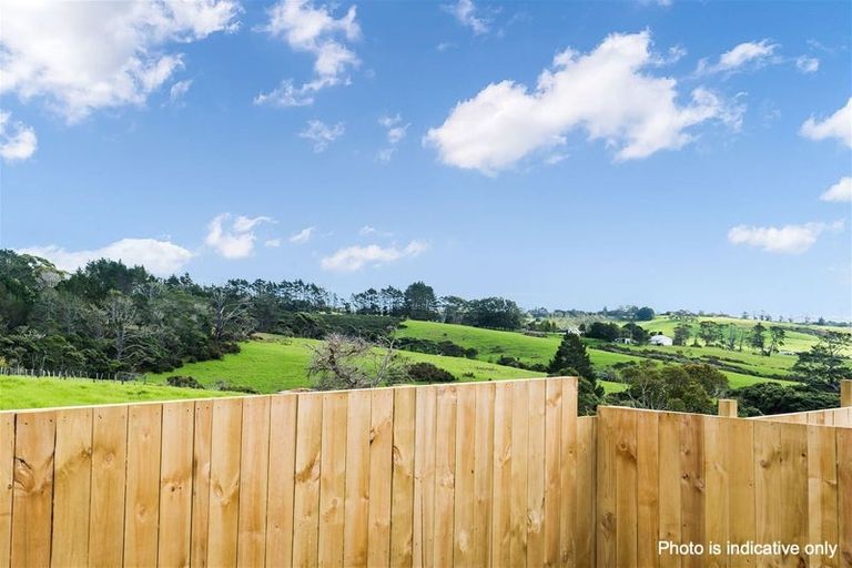 Photo of property in 13 Horokaka Street, Massey, Auckland, 0614