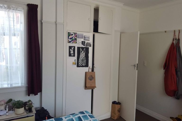 Photo of property in Norton Flats, 1/302 Willis Street, Aro Valley, Wellington, 6011