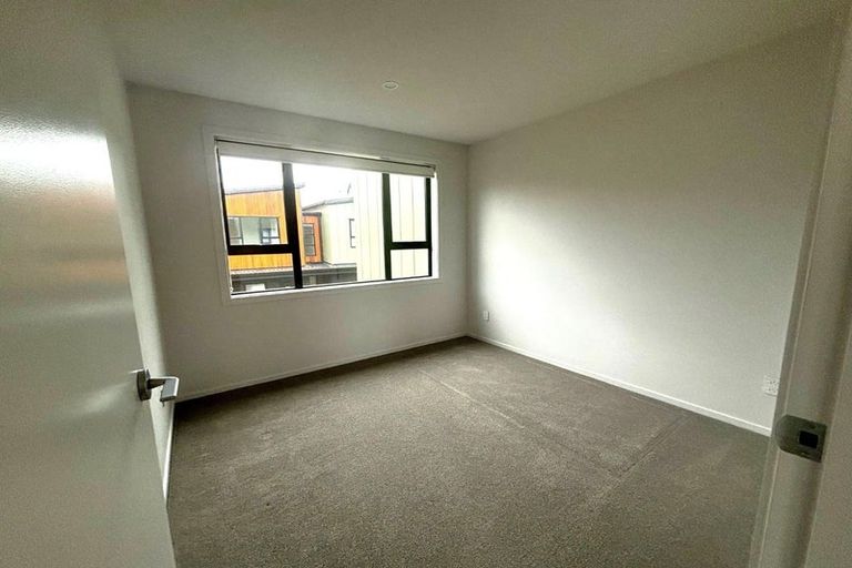 Photo of property in 11/7 Johnston Grove, Taita, Lower Hutt, 5011