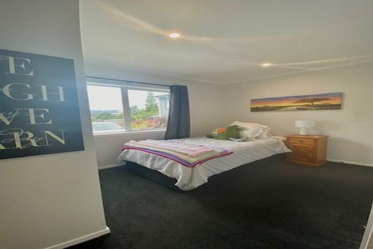 Photo of property in 64 Peterhouse Street, Tawa, Wellington, 5028