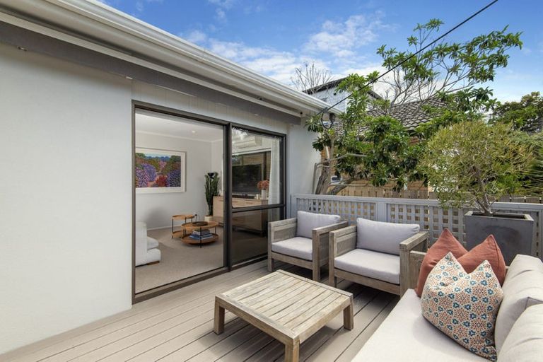 Photo of property in 2/26 Corunna Road, Milford, Auckland, 0620