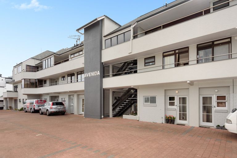 Photo of property in 40c Maunganui Road, Mount Maunganui, 3116