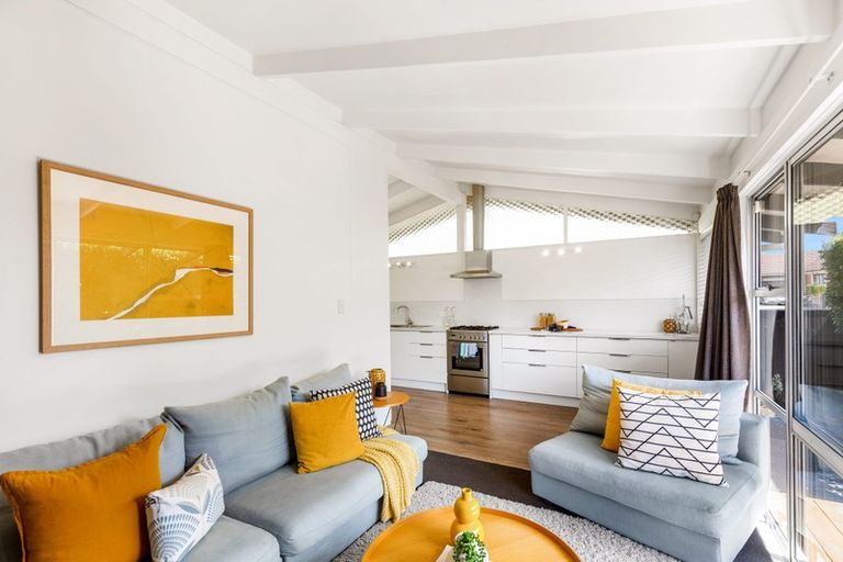 Photo of property in 1/2 Finlow Drive, Te Atatu South, Auckland, 0610