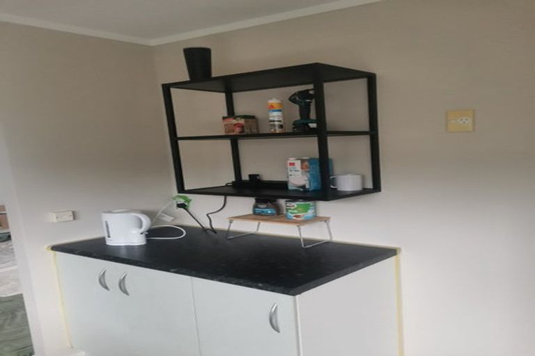 Photo of property in 6 Northall Road, New Lynn, Auckland, 0600