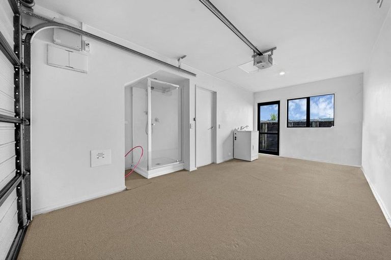 Photo of property in 19 Rakich Place, Henderson, Auckland, 0612