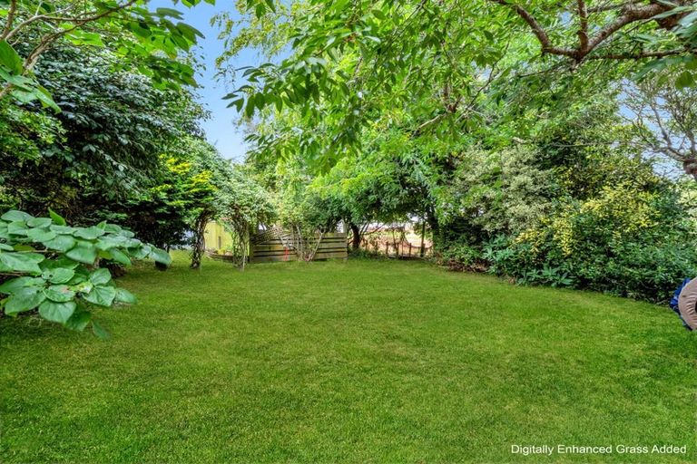 Photo of property in 10 Pollen Street, Woodville, 4920