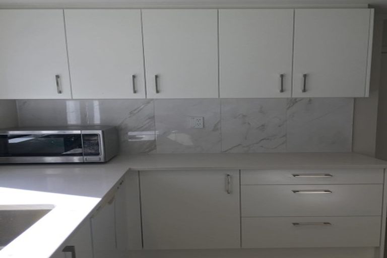 Photo of property in 64 Mayfair Crescent, Mairangi Bay, Auckland, 0630