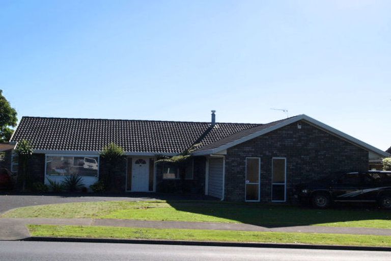 Photo of property in 145 Millhouse Drive, Golflands, Auckland, 2013
