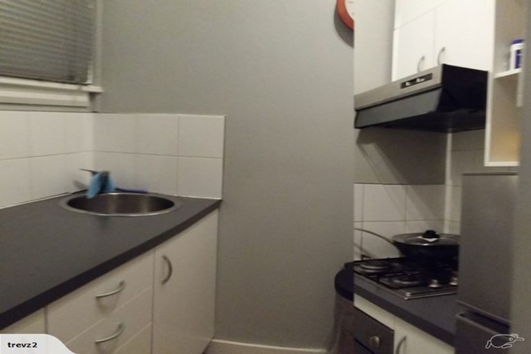 Photo of property in Devonport Apartments, 23/127 Saint Aubyn Street, New Plymouth, 4310