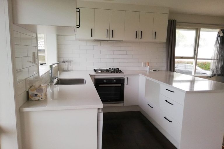 Photo of property in 15 Ware Place, Pakuranga Heights, Auckland, 2010