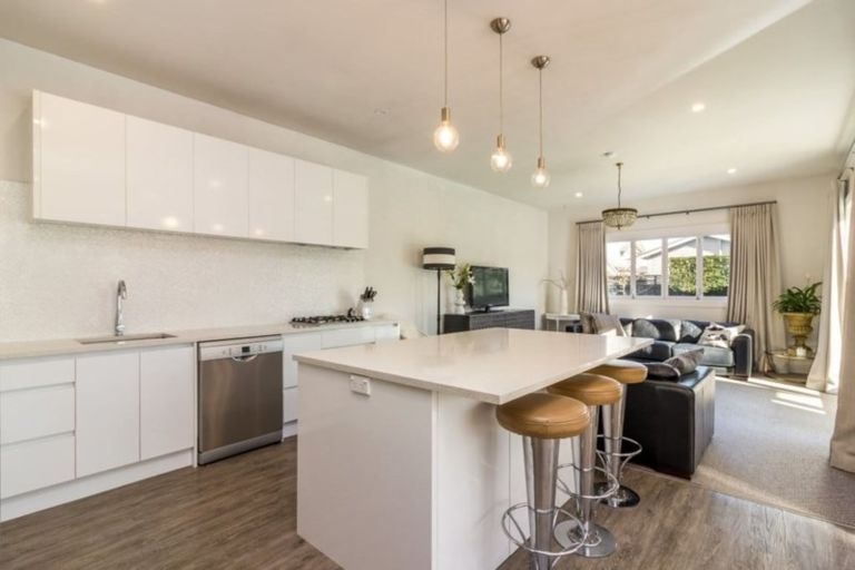 Photo of property in 11 Lingard Street, St Albans, Christchurch, 8052