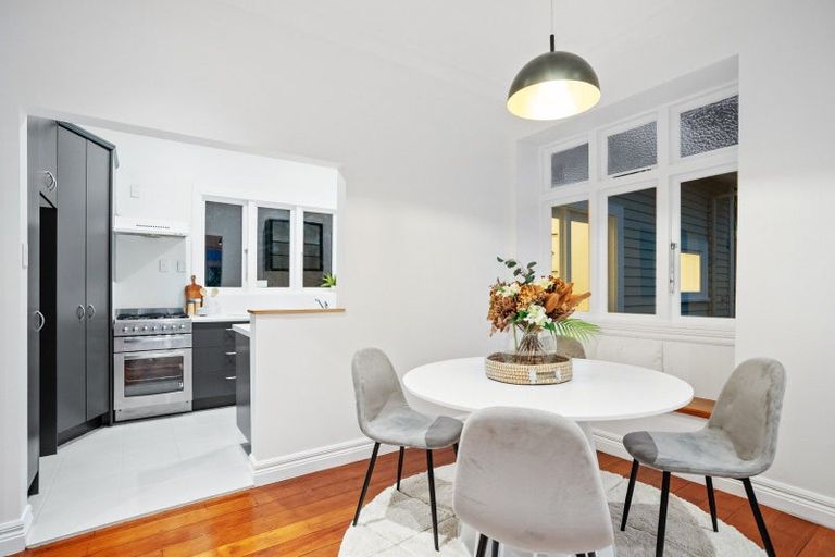 Photo of property in 48 Maida Vale Road, Roseneath, Wellington, 6011