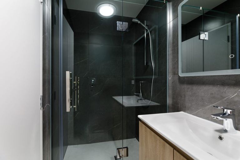 Photo of property in 8/7 Brookfield Road, Te Atatu Peninsula, Auckland, 0610