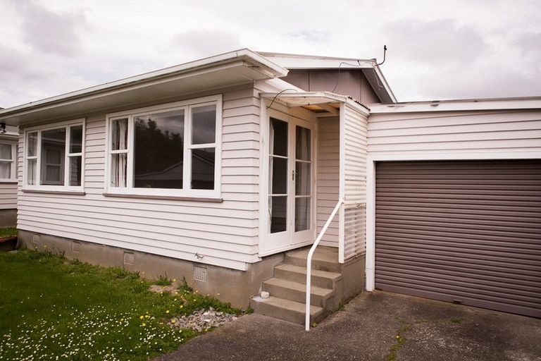 Photo of property in 11a Barsi Grove, Avalon, Lower Hutt, 5011
