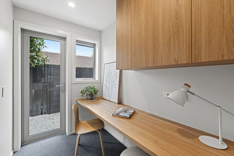 Photo of property in 2/23d Jacksons Road, Merivale, Christchurch, 8014