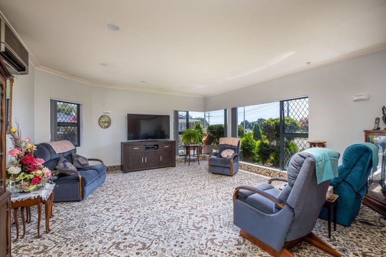 Photo of property in 81 Wallace Place, Westown, New Plymouth, 4310