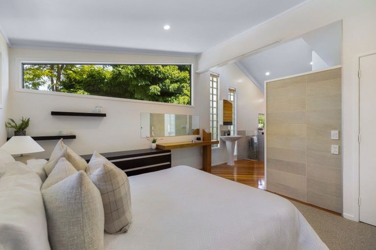 Photo of property in 1 Mcdonnell Road, Arrowtown, 9302