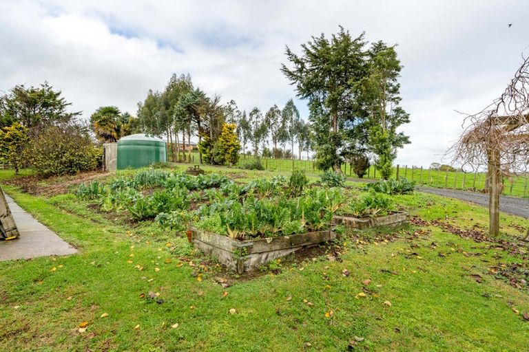Photo of property in 800 Tuhikaramea Road, Ngahinapouri, Hamilton, 3290