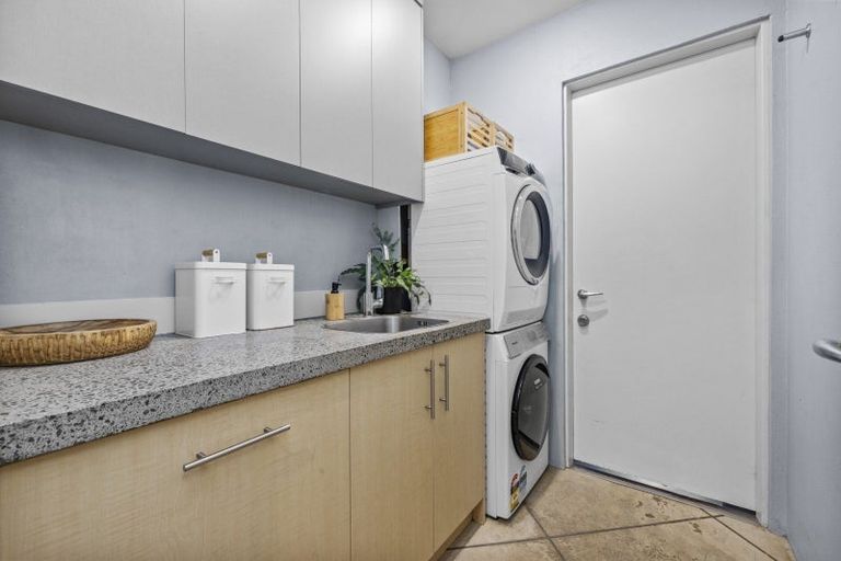 Photo of property in 18 Saint James Drive, Huntington, Hamilton, 3210