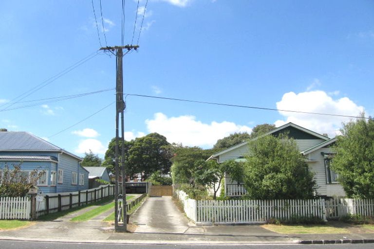 Photo of property in 10 Golf Avenue, Otahuhu, Auckland, 1062