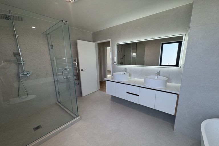 Photo of property in 140 Ninth View Avenue, Beachlands, Auckland, 2018