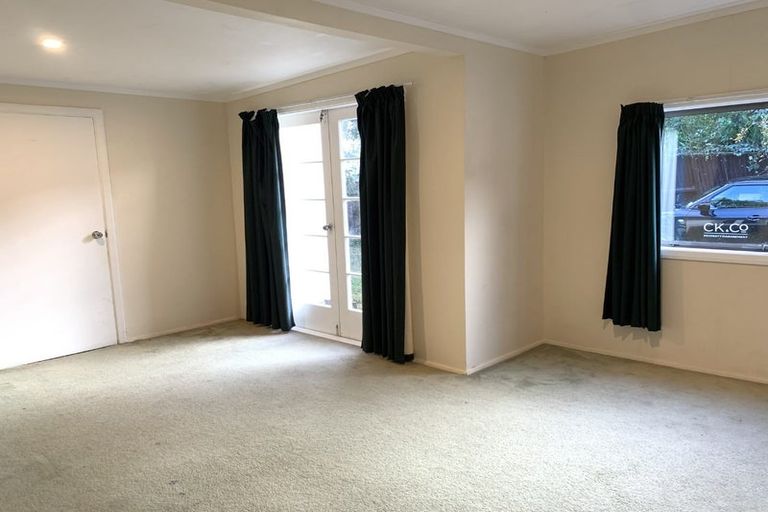 Photo of property in 8a Gavin Road, Raumati Beach, Paraparaumu, 5032