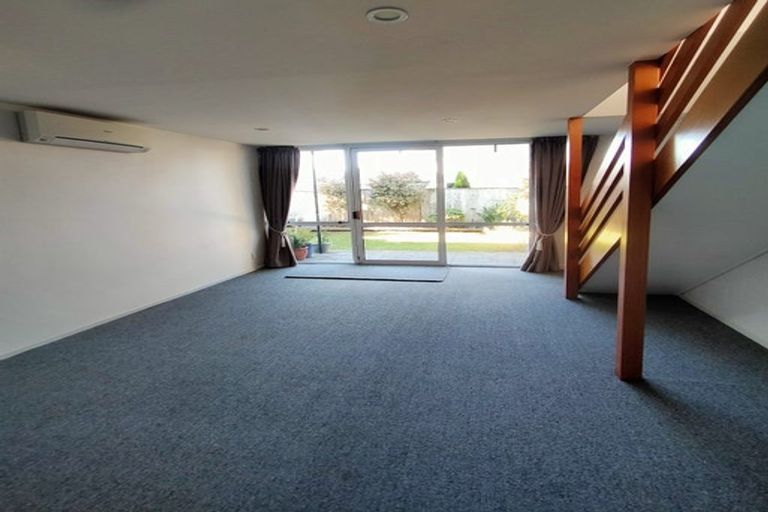 Photo of property in 2/27 Packe Street, Edgeware, Christchurch, 8013