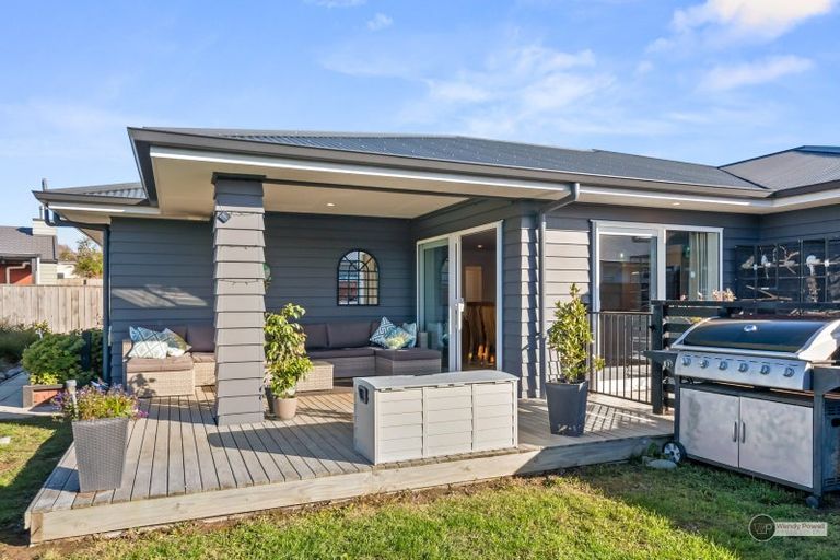 Photo of property in 11 Te Wiremu Lane, Otaki, 5512