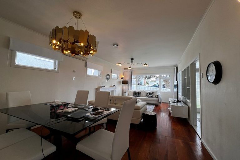 Photo of property in 1/7 Evan Street, Belmont, Auckland, 0622