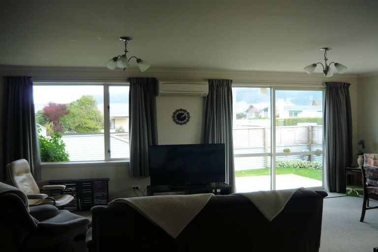 Photo of property in 7 Herbert Street, Waimate, 7924