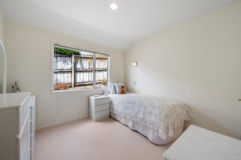 Photo of property in 2/138 Whitford Road, Somerville, Auckland, 2014