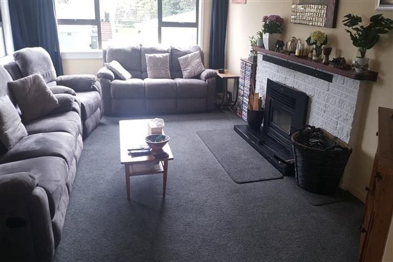 Photo of property in 5 Hillside Crescent, Westown, New Plymouth, 4310