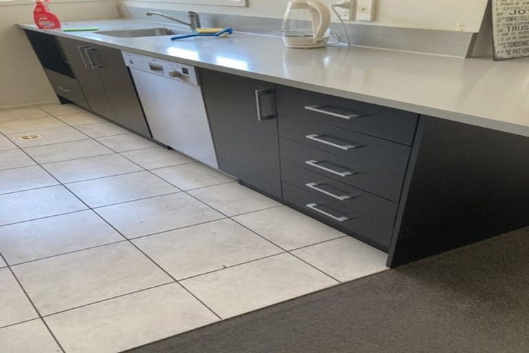 Photo of property in 3c Scotland Place, Hillcrest, Hamilton, 3216