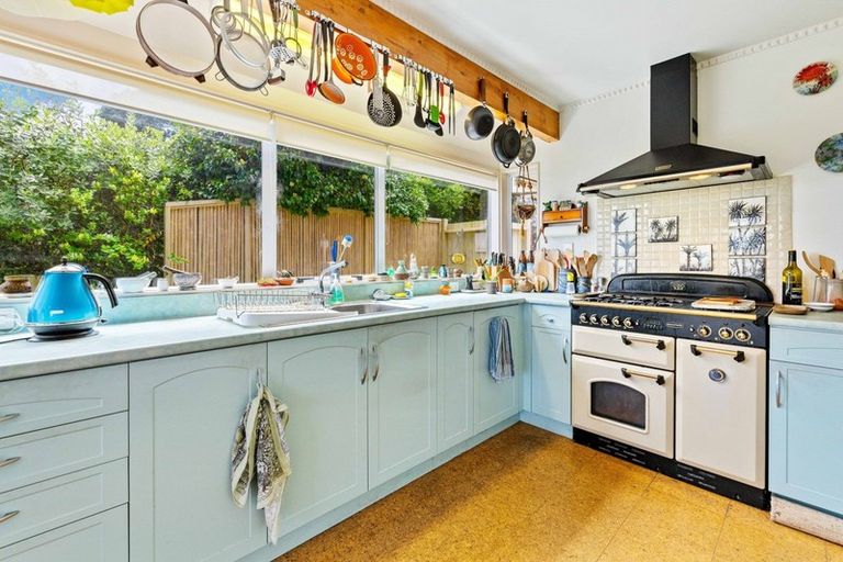 Photo of property in 12 Edwin Mitchelson Road, Muriwai, Waimauku, 0881