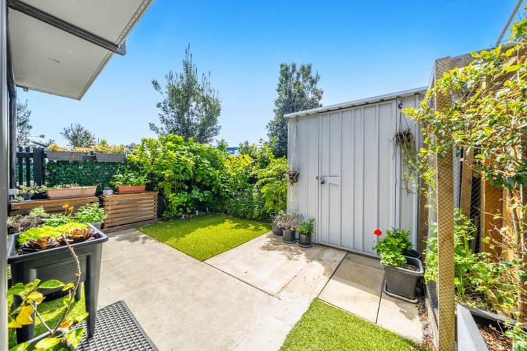 Photo of property in 640a Massey Road, Mangere, Auckland, 2022
